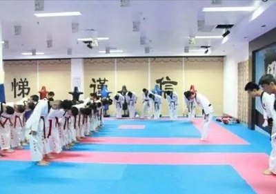 跆拳道館遍地開花,中國散打也不差,為何卻乏人問津?