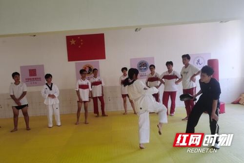 以道育人，以武強身——桃花源一中跆拳道運動進校園紀實